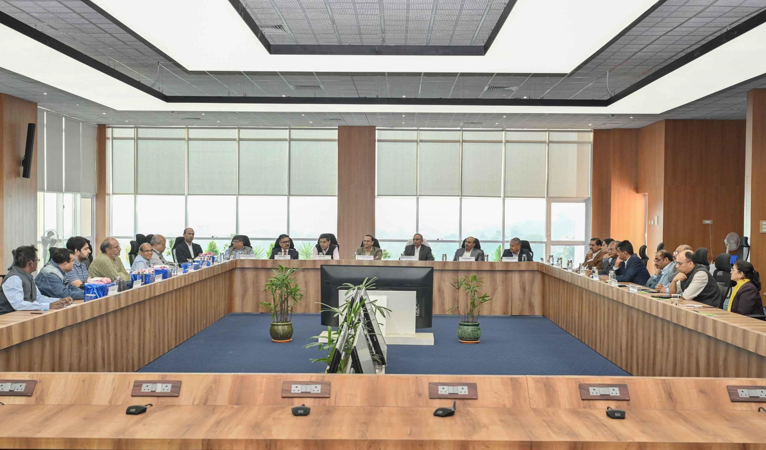 উত্তৰ পূব সীমান্ত ৰেলৱে আৰু আইআইটি-গুৱাহাটীৰ মাজত সেঁতু সুৰক্ষা প্ৰযুক্তিৰ ওপৰত উচ্চ পৰ্যায়ৰ আলোচনা বৈঠকৰ আয়োজন।