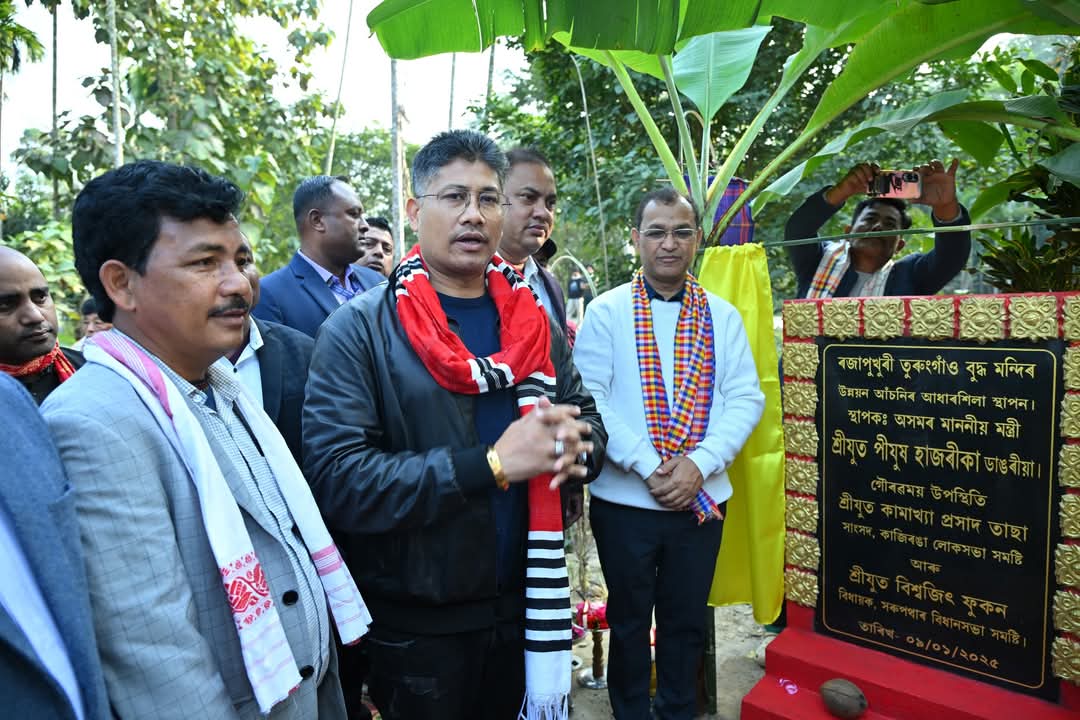 গোলাঘাটৰ সৰুপথাৰত ধনশিৰি নৈৰ নতুন মথাউৰি নিৰ্মাণ কাৰ্য আৰম্ভ