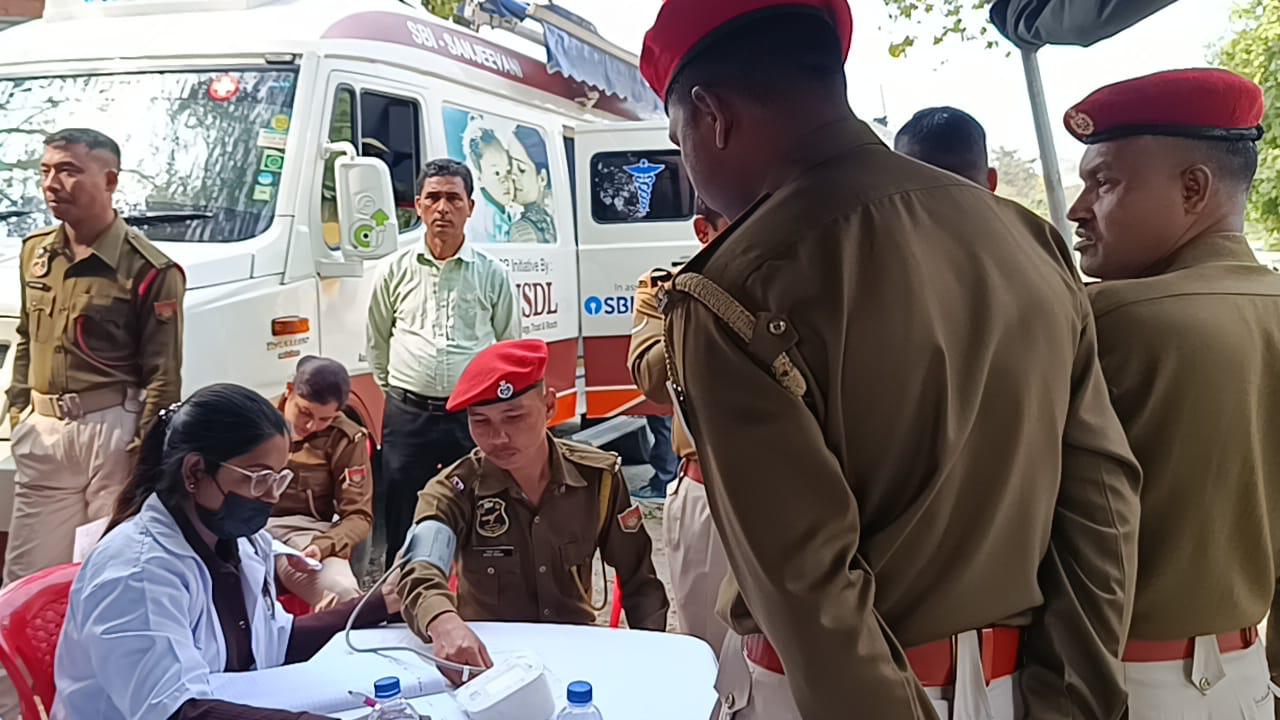 তামুলপুৰ আৰক্ষী ছাউনীত মানসিক স্বাস্থ্যৰ ওপৰত সজাগতা সভা আৰু স্বাস্থ্য শিৱিৰঃ