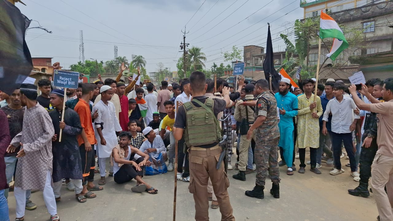 কাছাড়ত নিৰ্বাচনী আচৰণ বিধি চলি থকা সময়ত প্ৰশাসনৰ অনুমতি ছাড়াই WAQF সংশোধনী আইন বাতিলৰ দাবীত প্ৰতিবাদী সমদল