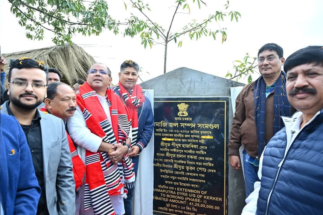 ধেমাজি জিলাৰ জোনাইত বান প্ৰতিৰোধৰ বৃহৎ পদক্ষেপ — আজিৰে পৰা নতুন মথাউৰি নিৰ্মাণৰ দিশে দৃঢ় আগবাঢ়ি গৈছে অঞ্চল