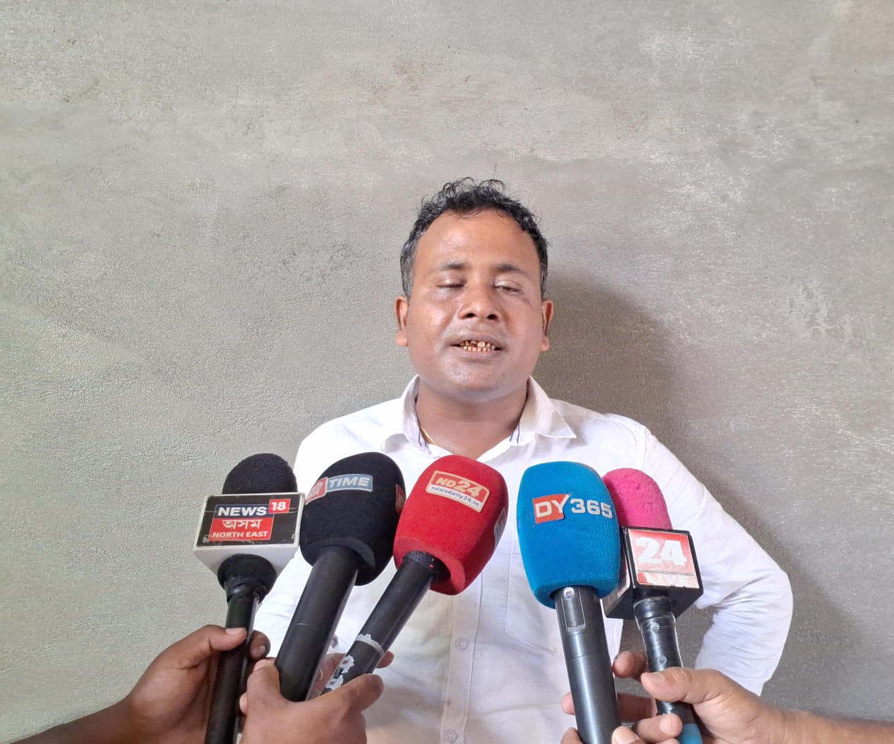 সংখ্যালঘু নেতাৰ অসমীয়া ভাষা বিদ্বেষী বক্তব্যত আছুৰ তথ্য সম্পাদক ডুলুজিৎ দাসৰ প্ৰতিক্ৰিয়া