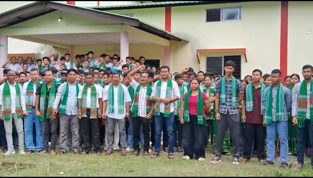 তামুলপুৰত শৰণীয়া কছাৰী ছাত্ৰ সন্থাৰ উত্তাল প্ৰতিবাদ।