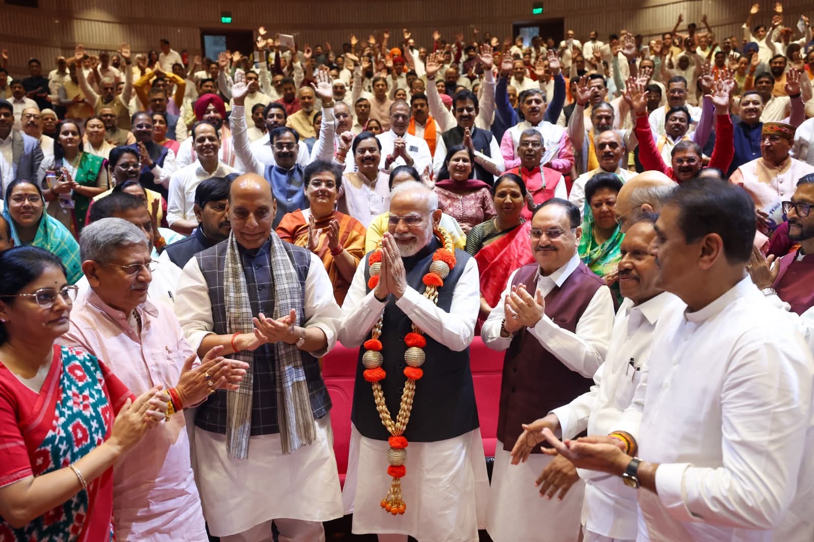 Prime Minister Attends NDA MPs Meeting; Stresses on Good Governance and Public Welfare